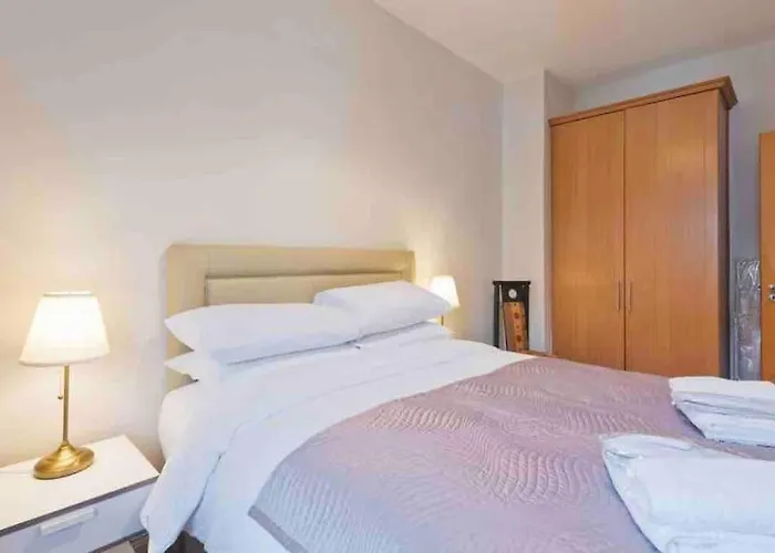 Luxury Two Bedroom In *