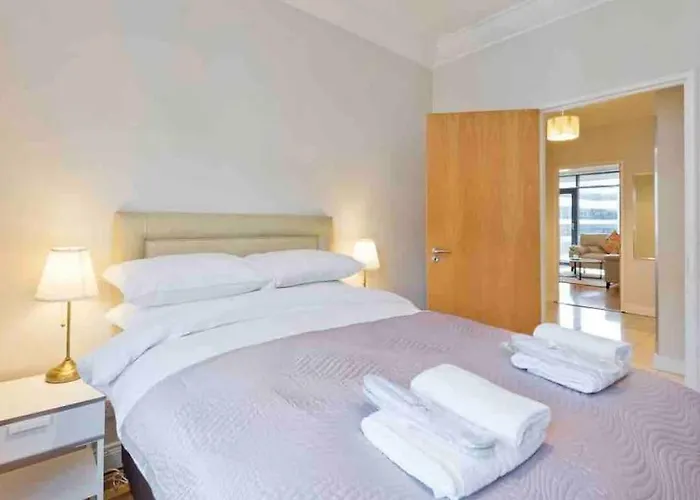 Luxury Two Bedroom In * 더블린