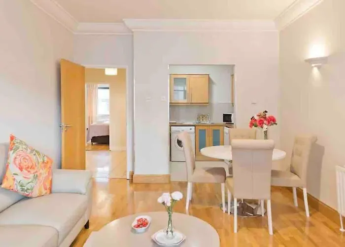 Luxury Two Bedroom In 더블린