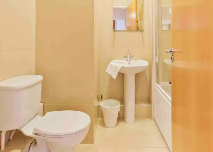 Luxury Two Bedroom In *