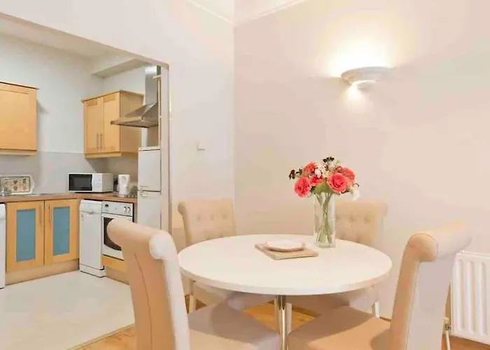 아파트 Luxury Two Bedroom In *