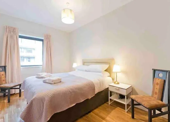 Apartment Luxury Two Bedroom In Dublin